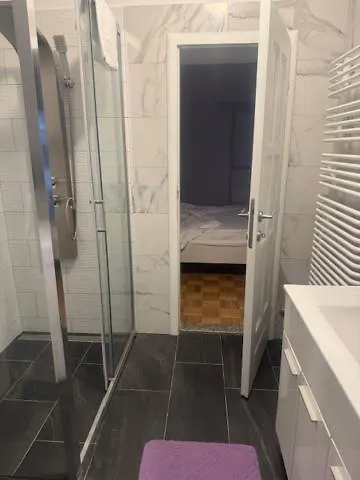 Eni & Dani アパート プーラ