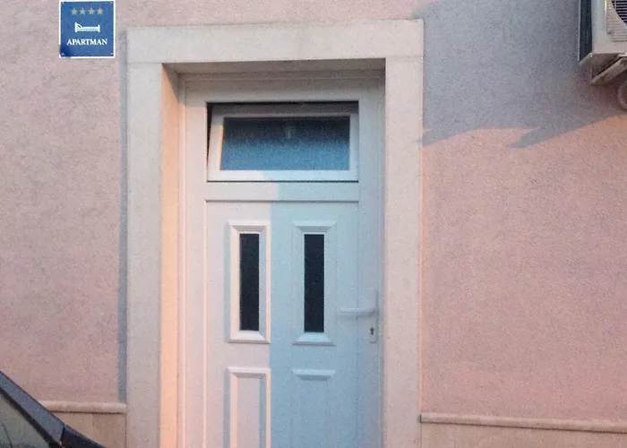 Eni & Dani アパート プーラ