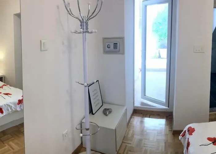 Eni & Dani * プーラ