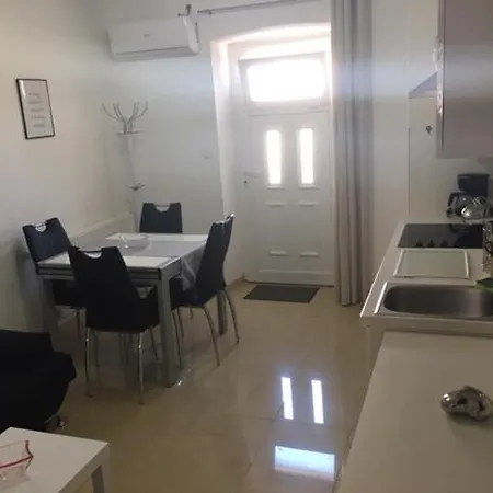 Eni & Dani Apartman *